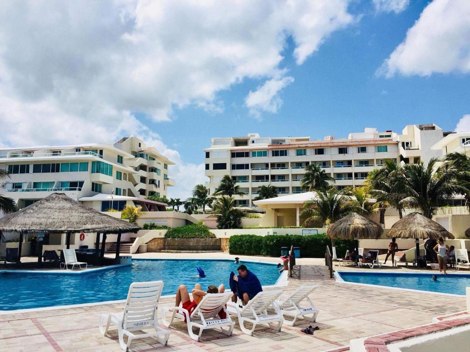 Brisas Residence Hotel Zone Apartment Канкун Екстериор снимка